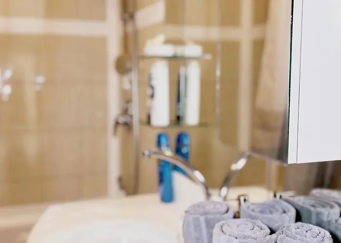 Diamond Lux Apartment *