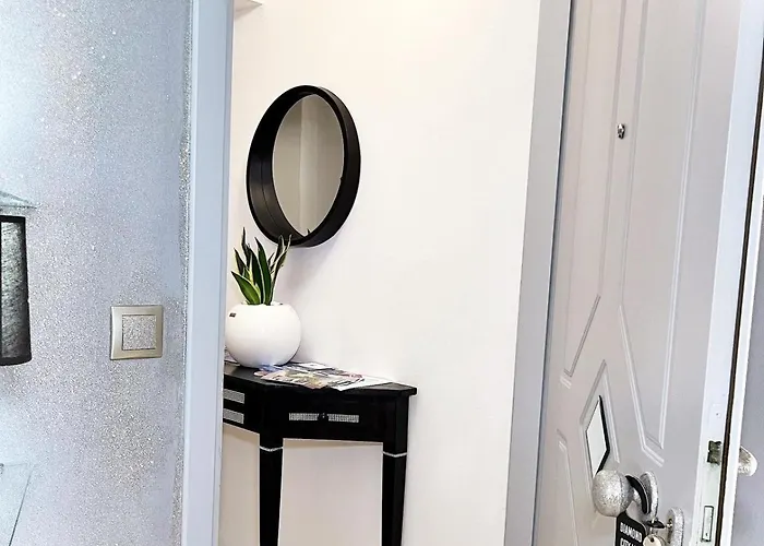 Diamond Lux Apartment *